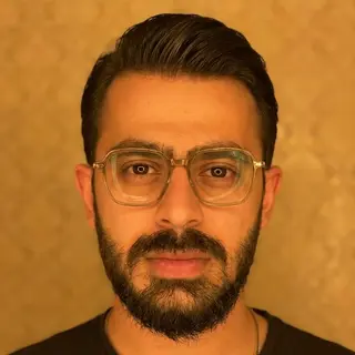 Portrait of AmirHesam Piri